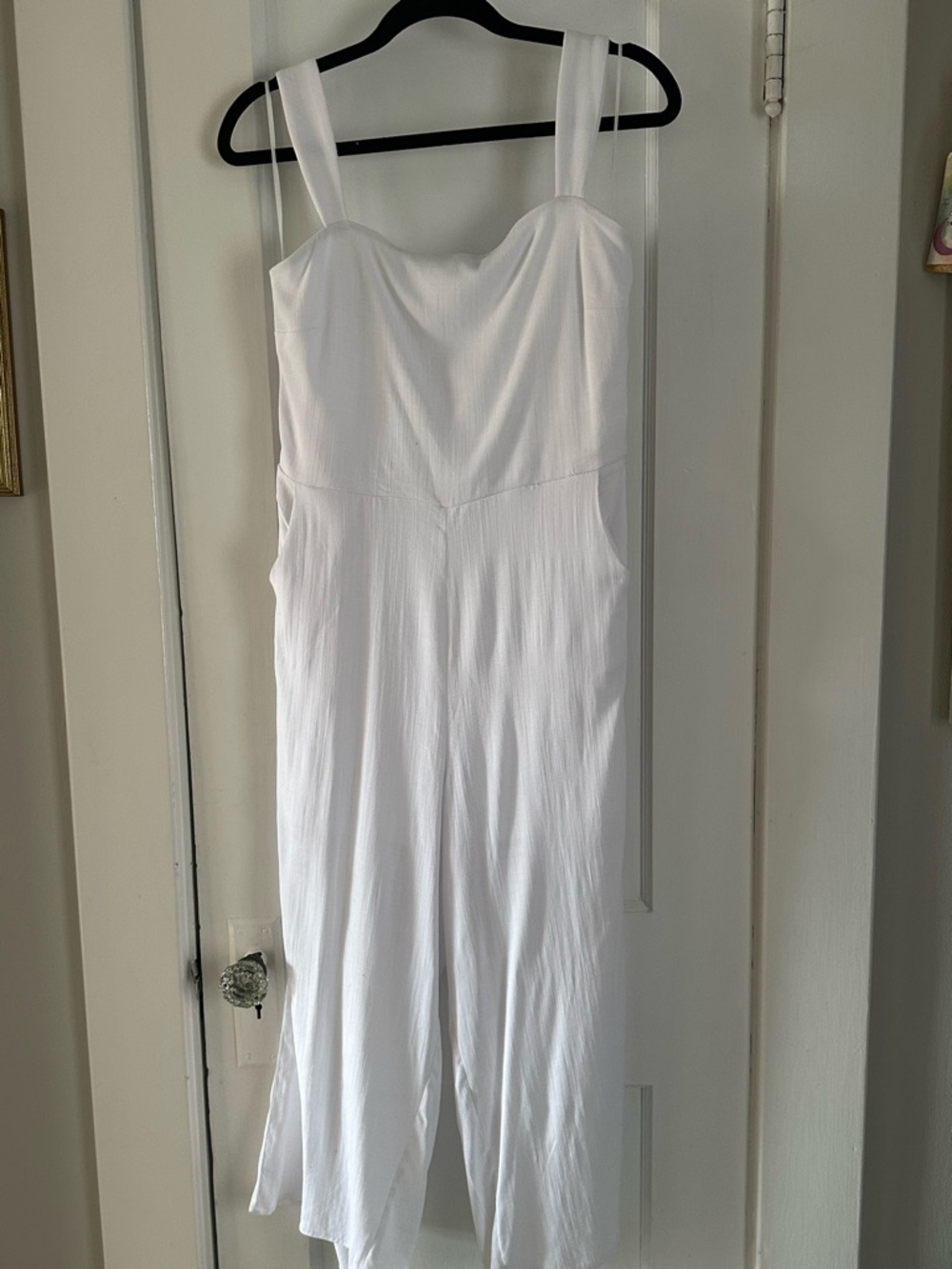 NWT Francesca's White Linen-feel Cropped Jumpsuit | Size L